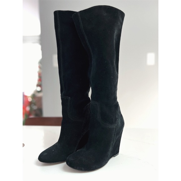 Elegant Black Suede Knee-High Wedge Boots - Picture 2 of 4